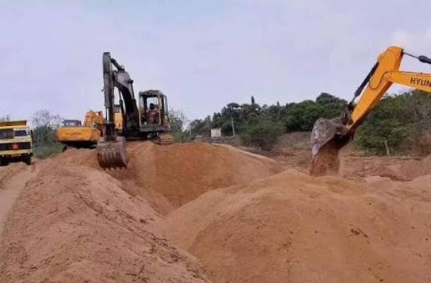 ಚಿನ್ಮುಲಾದ್ರಿ ಪರ್ವತದಲ್ಲಿ ಅಕ್ರಮ ಗಣಿಗಾರಿಕೆ: ನರಕದಂತಾದ ಗ್ರಾಮಸ್ಥರ ಬದುಕು!