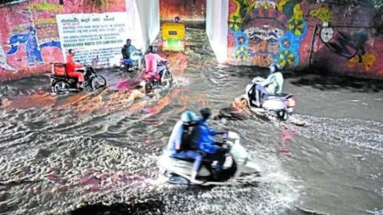 ಬೆಂಗಳೂರಿನಲ್ಲಿ ಧೂಳಿನ ಬಿರುಗಾಳಿ ಬಳಿಕ ಧಾರಾಕಾರ ಮಳೆ; ನಗರಾದ್ಯಂತ ಟ್ರಾಫಿಕ್ ಜಾಮ್