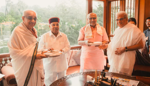 ಧರ್ಮಸ್ಥಳಕ್ಕೆ ಉಪರಾಷ್ಟ್ರಪತಿ ಭೇಟಿ; ಶ್ರೀ ಮಂಜುನಾಥ ಸ್ವಾಮಿಯ ದರ್ಶನ ಪಡೆದು ವಿಶೇಷ ಪೂಜೆ