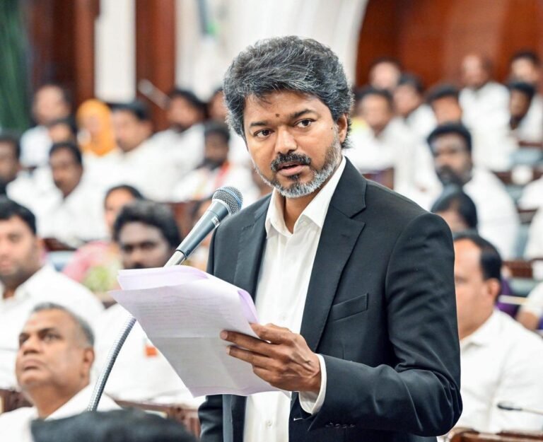 ಸೂಟು-ಬೂಟು ಧರಿಸುತ್ತಿರುವುದಕ್ಕೆ ಸ್ಪಷ್ಟನೆ ಕೊಟ್ಟ ಸಿಎಂ ವಿಜಯ್
