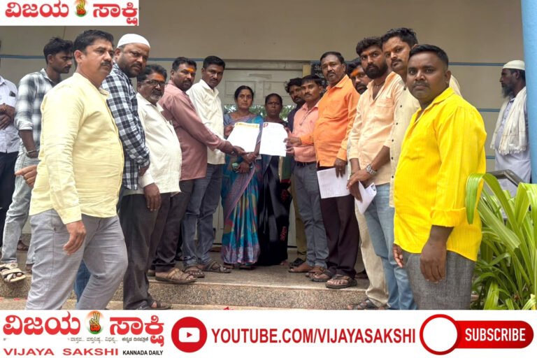 ಪುರಸಭೆ ಮಳಿಗೆ ಟೆಂಡರ್ ವಿಳಂಬಕ್ಕೆ ಆಕ್ರೋಶ
