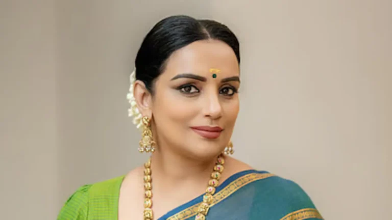  ‘ಹಣಕಾಸು ಅಕ್ರಮ ತನಿಖೆಗೆ ಅಡ್ಡಿ, ಸಂಘದಲ್ಲಿ ಪಾರದರ್ಶಕತೆ ಇಲ್ಲ’: AMMA ರಾಜೀನಾಮೆ ಬೆನ್ನಲ್ಲೇ ಸಿಡಿದೆದ್ದ ಶ್ವೇತಾ ಮೆನನ್