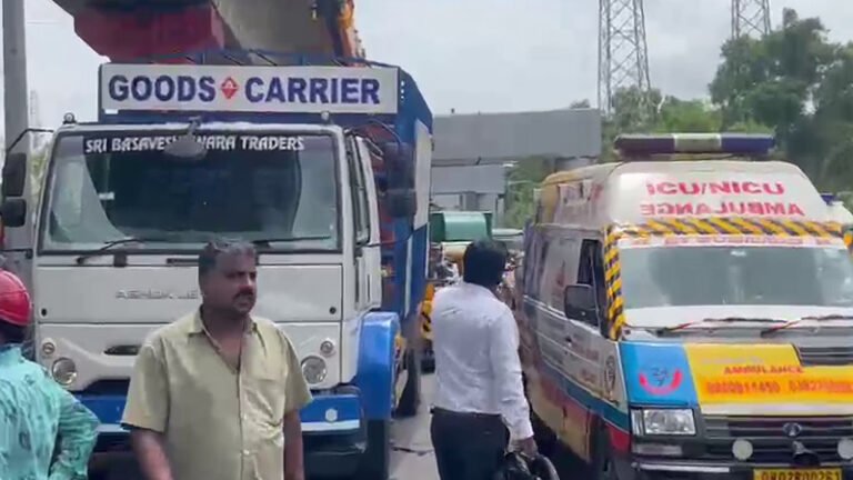 ಬೆಂಗಳೂರಿನಲ್ಲಿ ಭೀಕರ ಅಪಘಾತ! ಗ್ಯಾಸ್ ಸಿಲಿಂಡರ್ ಲಾರಿ ಡಿಕ್ಕಿ- ಬೈಕ್‌ನಲ್ಲಿದ್ದ ದಂಪತಿ ಸಾವು