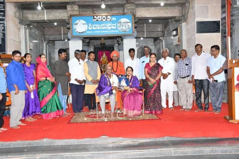 ಜಾನಪದ ಹಾಡುಗಳು ಜನಸಾಮಾನ್ಯರ ಜೀವನಾಡಿ: ತೋಂಟದ ಶ್ರೀ