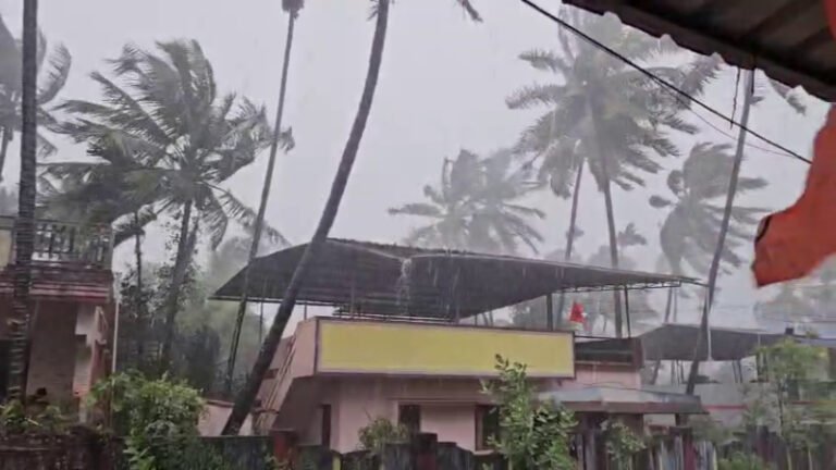 ರಾಜ್ಯದಲ್ಲಿ ಮಳೆ ಅಬ್ಬರ: ಬೀದರ್, ಶಿವಮೊಗ್ಗ, ದಾಂಡೇಲಿ ಜನಜೀವನ ಅಸ್ತವ್ಯಸ್ತ!