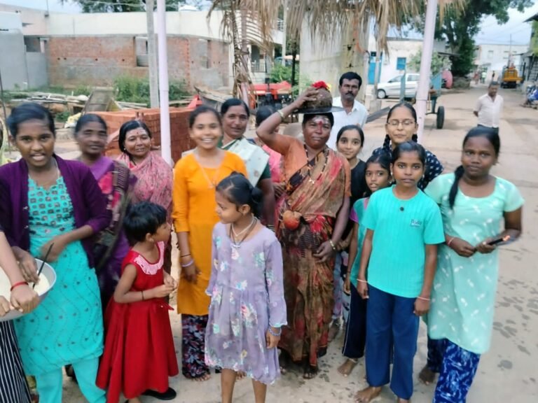 ಮಳೆರಾಯನ ಮೊರೆ ಹೋದ ತಾಯಂದಿರು