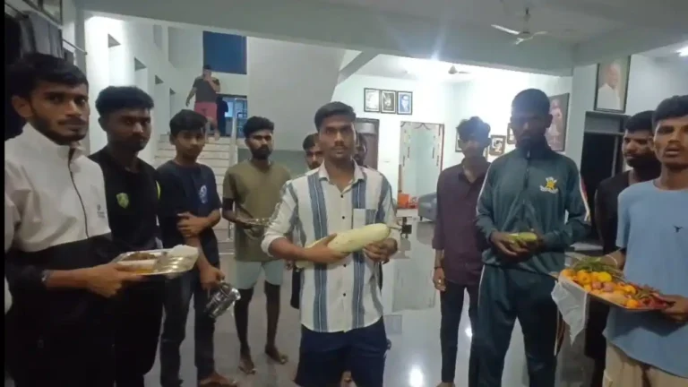 ಹಾಸ್ಟೆಲ್ ಊಟದ ಅವ್ಯವಸ್ಥೆ ಬಯಲು: ವಿದ್ಯಾರ್ಥಿಗಳಿಗೆ ಮನೆಯಲ್ಲಿ ಊಟ ಬಡಿಸಿದ ಶಾಸಕ ಶರಣು ಸಲಗರ್