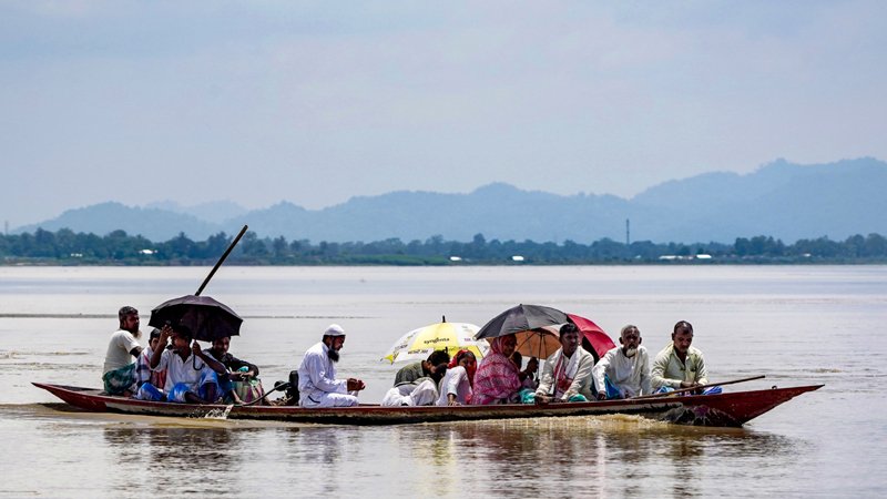 Assam Flood: ಪ್ರವಾಹ ಪರಿಸ್ಥಿತಿ ಸುಧಾರಣೆ, ಆದರೂ ಲಕ್ಷಾಂತರ ಜನರು ಸಂಕಷ್ಟದಲ್ಲಿ!