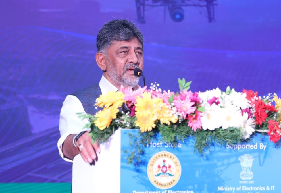 ಸರ್ಕಾರಿ ಶಾಲೆಗಳ ಅಭಿವೃದ್ಧಿಗೆ ಡಿಕೆ ಶಿವಕುಮಾರ್ ಮಾಸ್ಟರ್ ಪ್ಲಾನ್; ಖಾಸಗಿ ಶಾಲೆಗಳಿಗೆ ಮಹತ್ವದ ಸೂಚನೆ!