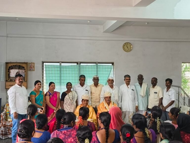 25 ವರ್ಷಗಳ ಸೇವೆಗೆ ಬೆಳ್ಳಿ ಪದಕ; ಪರಶುರಾಮ ಲಮಾಣಿಗೆ ಸನ್ಮಾನ