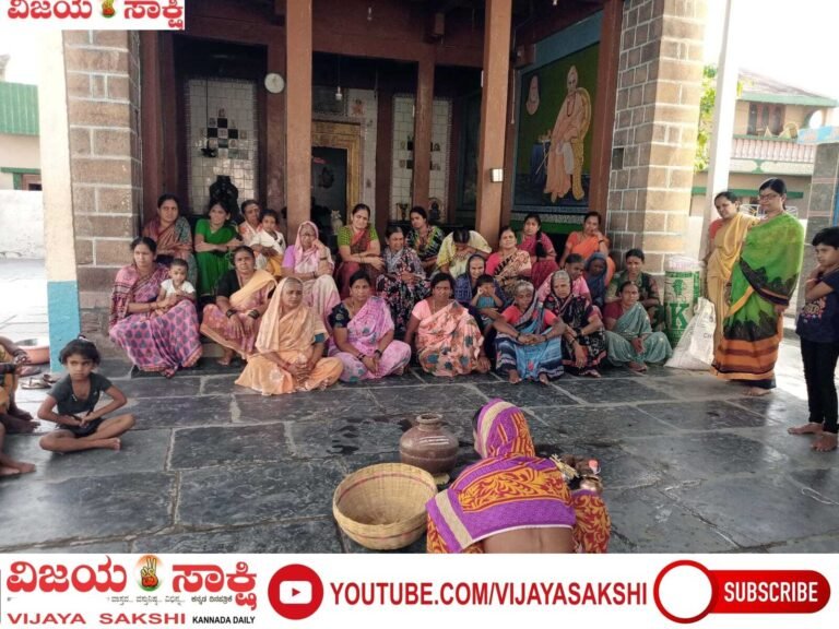“ಧರೆಗೆ ಇಳಿದು ಬಾ ಮಳೆರಾಯ” ಎಂದು ಪ್ರಾರ್ಥಿಸಿದ ರೈತ ಮಹಿಳೆಯರು: ಜಕ್ಕಲಿಯಲ್ಲಿ ವಿಶೇಷ ಪೂಜೆ