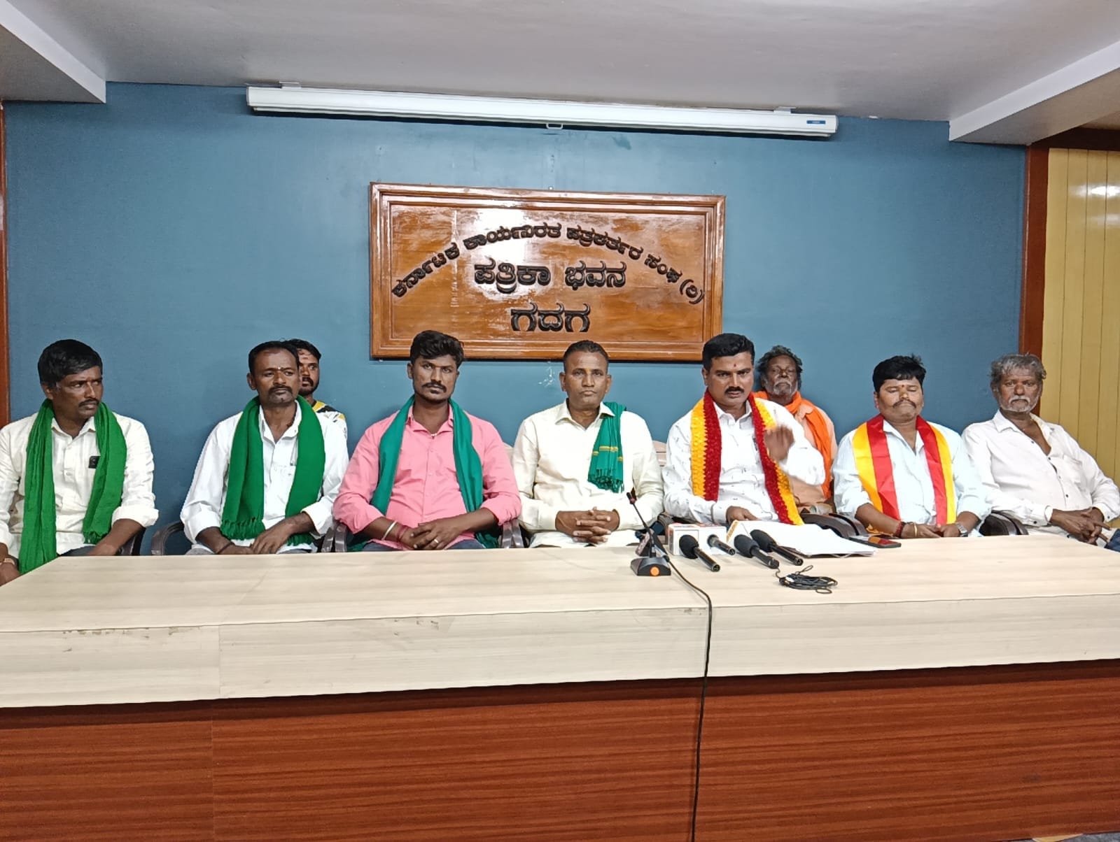 ಫಲವತ್ತಾದ ಭೂಮಿ ಉಳಿಸಲು ರೈತರ ಪ್ರತಿಭಟನೆ