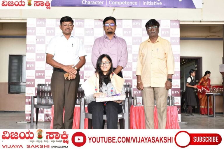 ಐಐಟಿಗೆ ಆಯ್ಕೆಯಾದ ವಿದ್ಯಾರ್ಥಿನಿಗೆ ಸನ್ಮಾನ