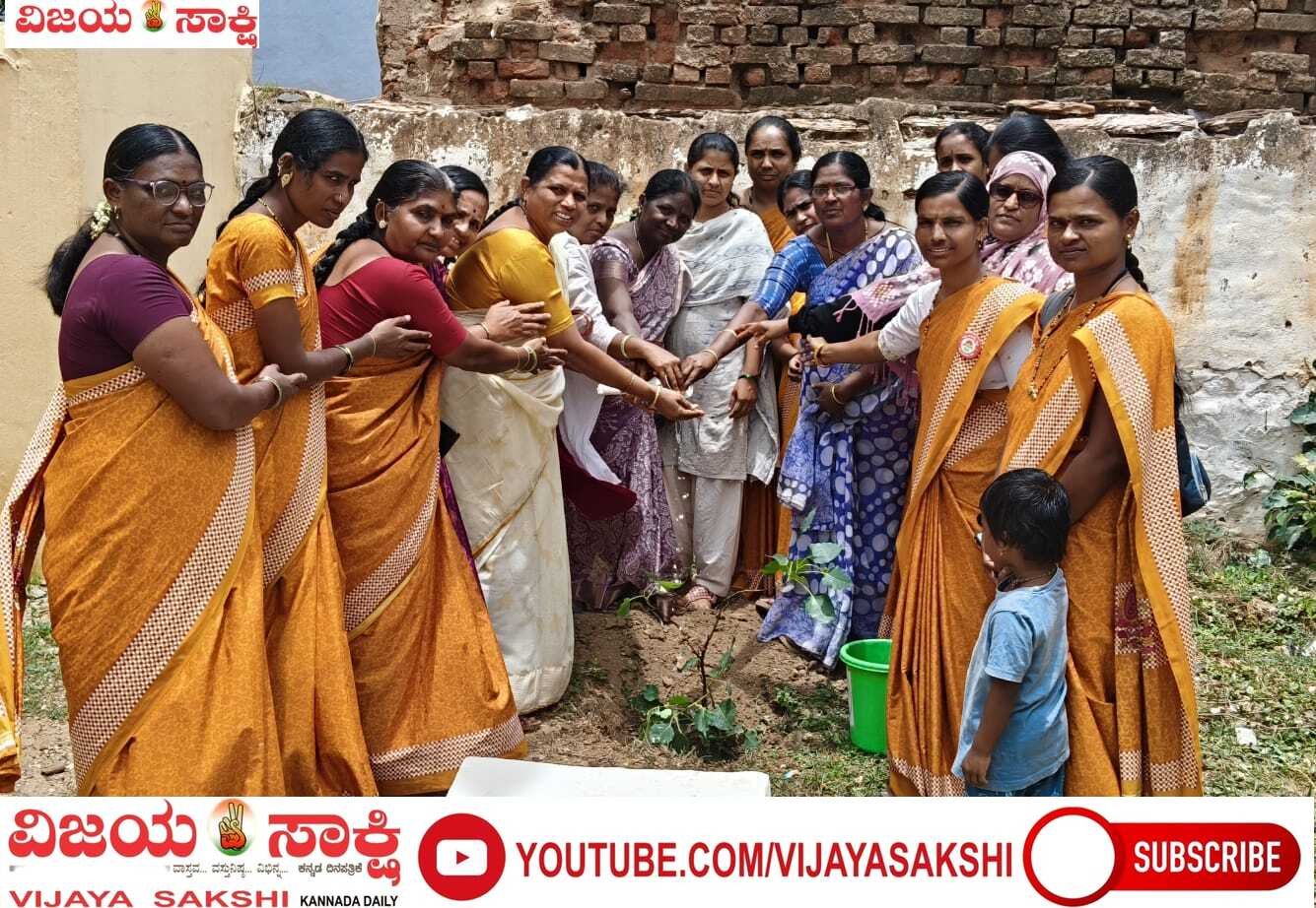 ಗೃಹಲಕ್ಷ್ಮಿ ಯೋಜನೆ ಸದುಪಯೋಗಪಡಿಸಿಕೊಳ್ಳಿ: ಪಾರ್ವತಿ ಹೊಂಬಳ