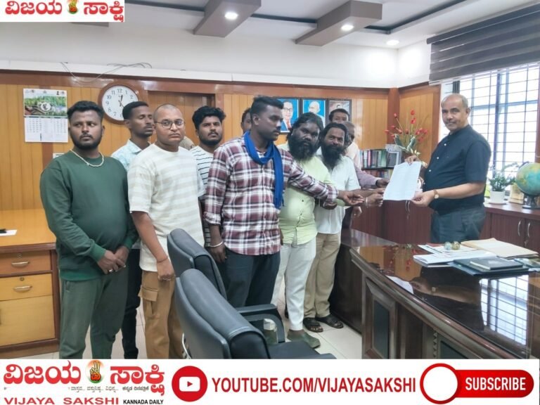ಶಿರಹಟ್ಟಿ ಪಿಎಸ್‌ಐ ಅಮಾನತಿಗೆ ಆಗ್ರಹಿಸಿ ಮನವಿ