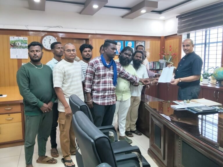 ಶಿರಹಟ್ಟಿ ಪಿಎಸ್‌ಐ ಅಮಾನತಿಗೆ ಆಗ್ರಹಿಸಿ ಮನವಿ