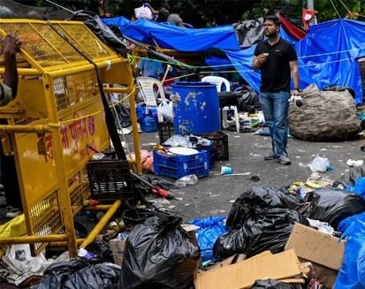 CJP ಪ್ರತಿಭಟನೆ ಅಂತ್ಯ; ಜಂತರ್ ಮಂತರ್ ಸ್ವಚ್ಛತೆಗೆ ಇಳಿದ NDMC, 500 ಕಾರ್ಮಿಕರ ನಿಯೋಜನೆ!