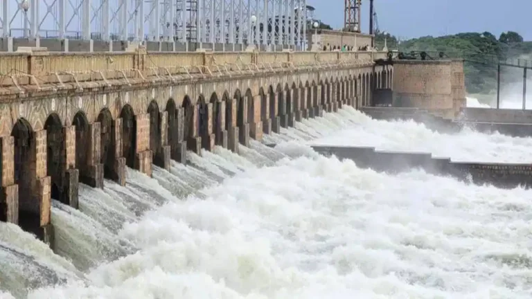 Karnataka Dam Water Level: ಆಲಮಟ್ಟಿಯಲ್ಲಿ 101 ಟಿಎಂಸಿ ನೀರು ಸಂಗ್ರಹ, ವಾರಾಂತ್ಯಕ್ಕೆ ಭರ್ತಿಯಾಗುವ ಸಾಧ್ಯತೆ!