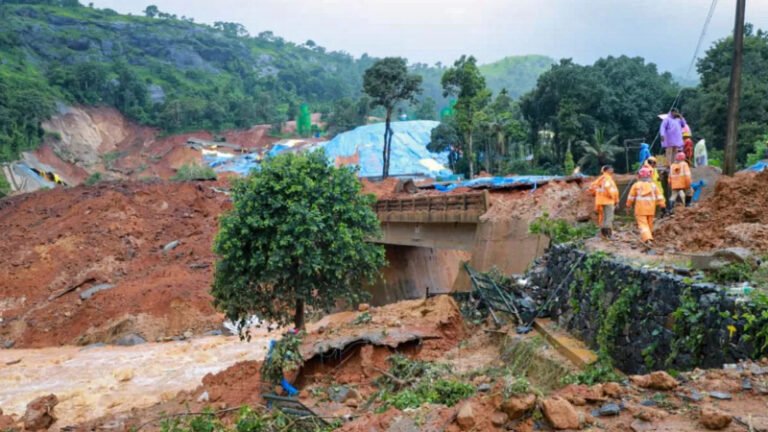 ವಯನಾಡು ಭೂಕುಸಿತ ದುರಂತ; ಮೃತರ ಸಂಖ್ಯೆ 6ಕ್ಕೆ ಏರಿಕೆ, ತೀವ್ರಗೊಂಡ ಶೋಧ ಕಾರ್ಯಾಚರಣೆ