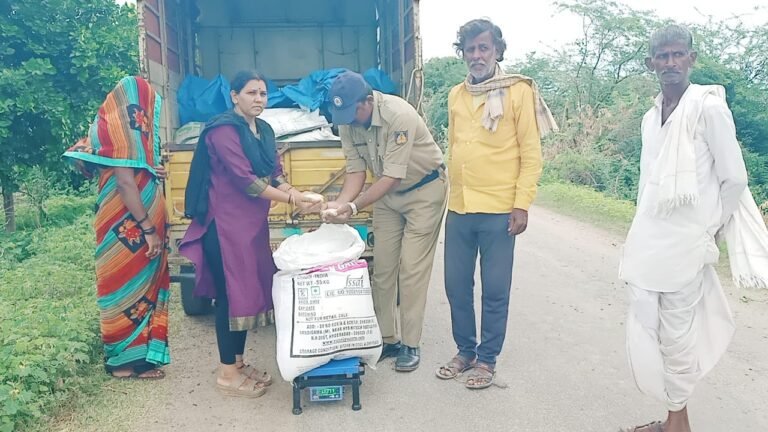 ರೋಣದಲ್ಲಿ ಆಹಾರ ಇಲಾಖೆ ಮತ್ತೊಂದು ಬೇಟೆ..! ಪಿಡಿಎಸ್ ಅಕ್ಕಿ ಅಕ್ರಮ ಸಾಗಾಟ ಪತ್ತೆ