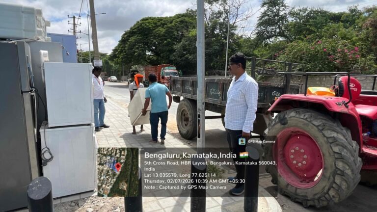 ಬೆಂಗಳೂರಿನಲ್ಲಿ ಎರಡನೇ ದಿನವೂ ಫುಟ್‌ಪಾತ್ ಒತ್ತುವರಿ ತೆರವು ಕಾರ್ಯಾಚರಣೆ; ವಿವಿಧೆಡೆ ಜೆಸಿಬಿ ಘರ್ಜನೆ