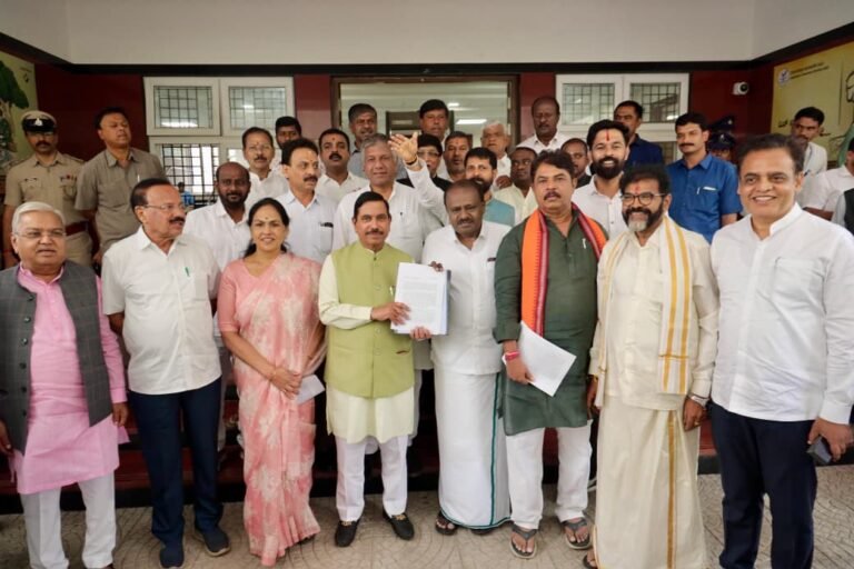 SIR ಪ್ರಕ್ರಿಯೆ ಬುಡಮೇಲು ಮಾಡಲು ಷಡ್ಯಂತ್ರ ನಡೆಯುತ್ತಿದೆ: ಕೇಂದ್ರ ಚುನಾವಣಾ ಆಯೋಗಕ್ಕೆ ಬಿಜೆಪಿ–ಜೆಡಿಎಸ್ ನಿಯೋಗ ದೂರು