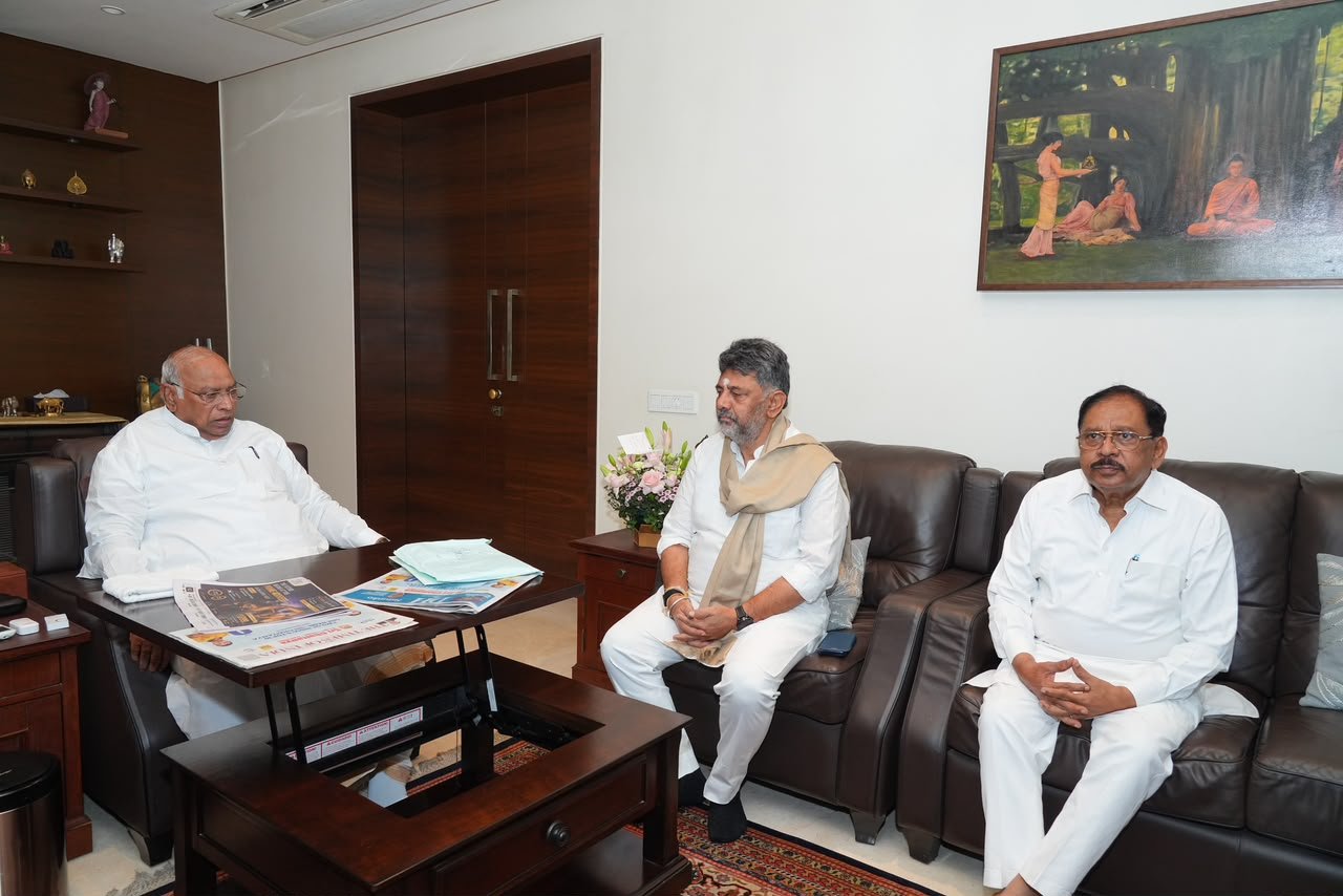 ಸಚಿವ ಸ್ಥಾನಕ್ಕೆ ಅಂತಿಮ ಕಸರತ್ತು: ಖರ್ಗೆ ನಿವಾಸದಲ್ಲಿ ಸಿಎಂ, ಡಿಸಿಎಂ ಮಹತ್ವದ ಸಭೆ