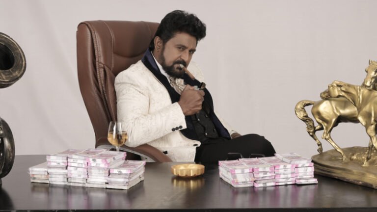 ‘ರೋಲೆಕ್ಸ್’ನಿಂದ ಕೋಮಲ್‌ಗೆ ಬರ್ತ್‌ಡೇ ಗಿಫ್ಟ್! ಹೊಸ ಗ್ಲಿಂಪ್ಸ್, ಪೋಸ್ಟರ್ ರಿಲೀಸ್