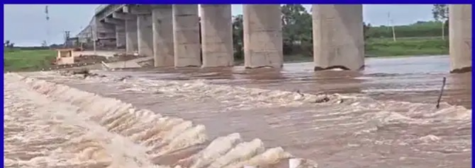 ಕೃಷ್ಣಾ ನದಿಯಲ್ಲಿ ನೀರಿನ ಮಟ್ಟ ಏರಿಕೆ: ಯಡೂರು–ಕಲ್ಲೋಳ ಸಂಪರ್ಕ ಸೇತುವೆ ಜಲಾವೃತ!