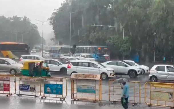 ಬೆಂಗಳೂರಿಗರಿಗೆ ತಂಪೆರೆದ ವರುಣ; ಅರ್ಧ ಕರ್ನಾಟಕದಲ್ಲಿ ನಾಳೆ ಭಾರೀ ಮಳೆ, ಯೆಲ್ಲೋ ಅಲರ್ಟ್ ಘೋಷಣೆ