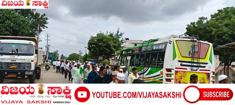 ಈದ್ ಮಿಲಾದ್: ಡಂಬಳದಲ್ಲಿ ಸಂಭ್ರಮದ ಮೆರವಣಿಗೆ