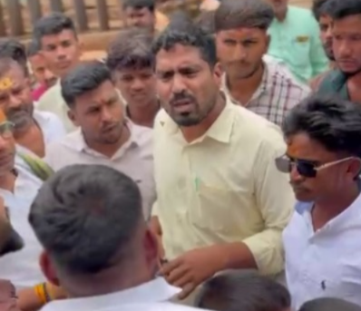 ವಿದ್ಯಾರ್ಥಿಗೆ ‘ವಂದೇ ಮಾತರಂ’ ಘೋಷಣೆ ಕೂಗದಂತೆ ಬೆದರಿಕೆ ಆರೋಪ; ಪ್ರಾಂಶುಪಾಲರ ವಿರುದ್ಧ ಕೇಸ್