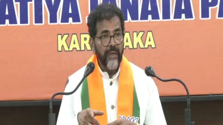 ‘ಕಾಂಗ್ರೆಸ್ ಯುವಜನರ ರಕ್ತ ಹೀರಿ ಬದುಕುತ್ತಿದೆ’: ಸರ್ಕಾರದ ವಿರುದ್ಧ ಛಲವಾದಿ ನಾರಾಯಣಸ್ವಾಮಿ ವಾಗ್ದಾಳಿ