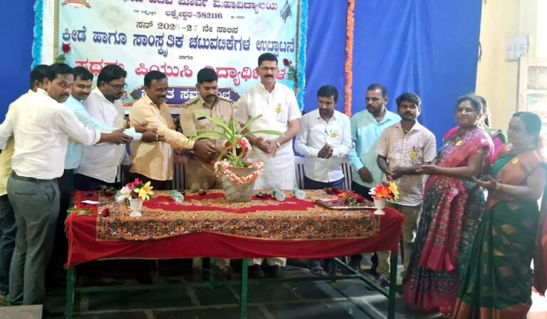 ವಿದ್ಯಾರ್ಥಿ ಜೀವನವೇ ಭವಿಷ್ಯದ ಭದ್ರ ಬುನಾದಿ: ಪಿಎಸ್‌ಐ ನಾಗರಾಜ ಗಡಾದ