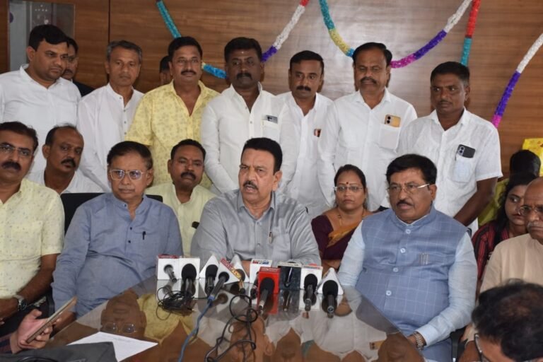ಉದ್ಯಮಿಗಳಿಗೆ ಕರ್ನಾಟಕದಲ್ಲಿ ಪ್ರೋತ್ಸಾಹವೇ ಇಲ್ಲ: ಮುರುಗೇಶ ನಿರಾಣಿ