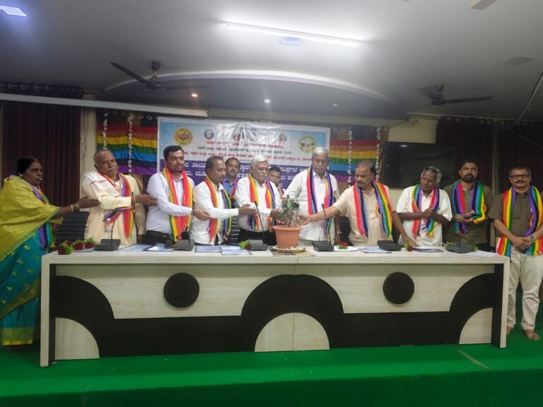 ಜಾನುವಾರುಗಳ ಆರೋಗ್ಯದ ಬಗ್ಗೆ ರೈತರು ಜಾಗೃತರಾಗಲಿ: ಹಿರೇಗೌಡ್ರ