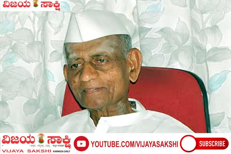 ೯೩ ಸಸಿ ನೆಟ್ಟು ಹಸಿರು ಸಂದೇಶ ಸಾರಲಿರುವ ಎಸ್.ಎಸ್. ಪಾಟೀಲ