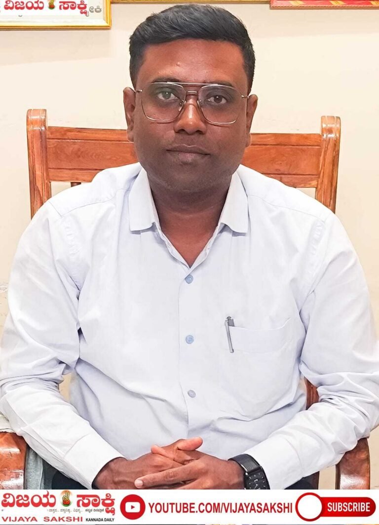 ಅರ್ಜಿ ಸಲ್ಲಿಸಿದ ದಿನವೇ ಜಾಬ್ ಕಾರ್ಡ್: ಶ್ರೀಧರ್ ಚಿನಗುಂಡಿ