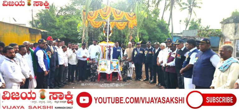 ಲಕ್ಷ್ಮೇಶ್ವರದಲ್ಲಿ ಸಂಭ್ರಮದ ಸ್ವಾತಂತ್ರ್ಯೋತ್ಸವ