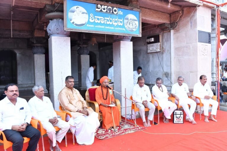 ಪರಿಸರ, ಗಿಡಮರ, ಪ್ರಾಣಿ–ಪಕ್ಷಿಗಳ ಸಂರಕ್ಷಣೆ ಪ್ರತಿಯೊಬ್ಬರ ಹೊಣೆಯಾಗಲಿ: ತೋಂಟದ ಶ್ರೀ