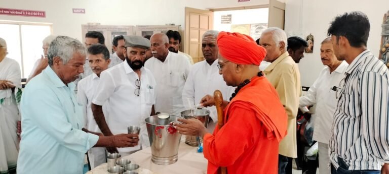 ಹಾಲು ಮಣ್ಣುಪಾಲು ಮಾಡಬೇಡಿ: ಡಾ. ತೋಂಟದ ಸಿದ್ಧರಾಮ ಮಹಾಸ್ವಾಮಿಗಳು