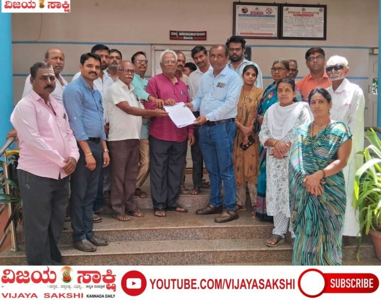 ಹೊಂಡ-ಗುಂಡಿಗಳ ರಸ್ತೆಯಲ್ಲಿ ಬಡಾವಣೆಯ ನರಕಯಾತನೆ!