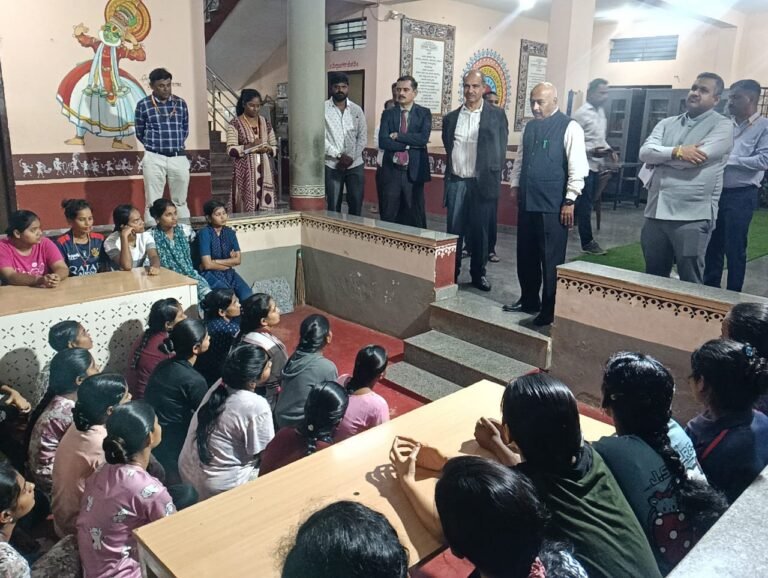 ವಿದ್ಯಾರ್ಥಿನಿಲಯಗಳಿಗೆ ಉಪಲೋಕಾಯುಕ್ತರ ದಿಢೀರ್ ದಾಳಿ