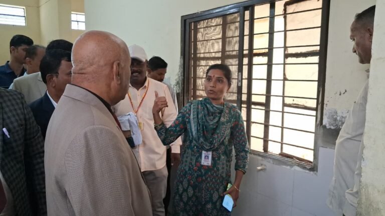 ‘ಇದು ರಾಜ್ಯದಲ್ಲೇ ಅತ್ಯಂತ ಕೆಟ್ಟ ಹಾಸ್ಟೆಲ್’; ಅಧಿಕಾರಿಗಳಿಗೆ ಉಪಲೋಕಾಯುಕ್ತರ ಚಾಟಿ