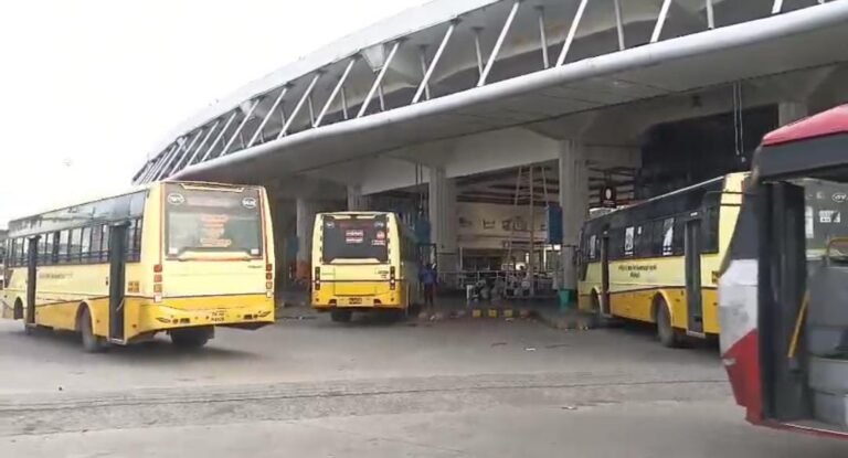 ಬೆಂಗಳೂರಿನಲ್ಲಿ ಕರ್ನಾಟಕ ಬಂದ್‌ಗೆ ನೀರಸ ಪ್ರತಿಕ್ರಿಯೆ; ಎಂದಿನಂತೆ ಬಸ್ ಸಂಚಾರ, ಬಿಗಿ ಪೊಲೀಸ್ ಬಂದೋಬಸ್ತ್