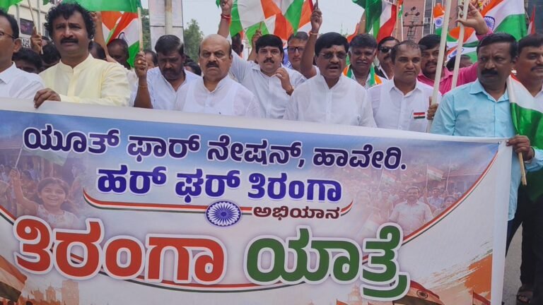 ದೇಶಕ್ಕಾಗಿ ಬದುಕಿ, ದೇಶವನ್ನು ಕಟ್ಟುವ ಕೆಲಸ ಮಾಡಿ: ವಿದ್ಯಾರ್ಥಿಗಳಿಗೆ ಮಾಜಿ ಸಿಎಂ ಬೊಮ್ಮಾಯಿ ಕರೆ
