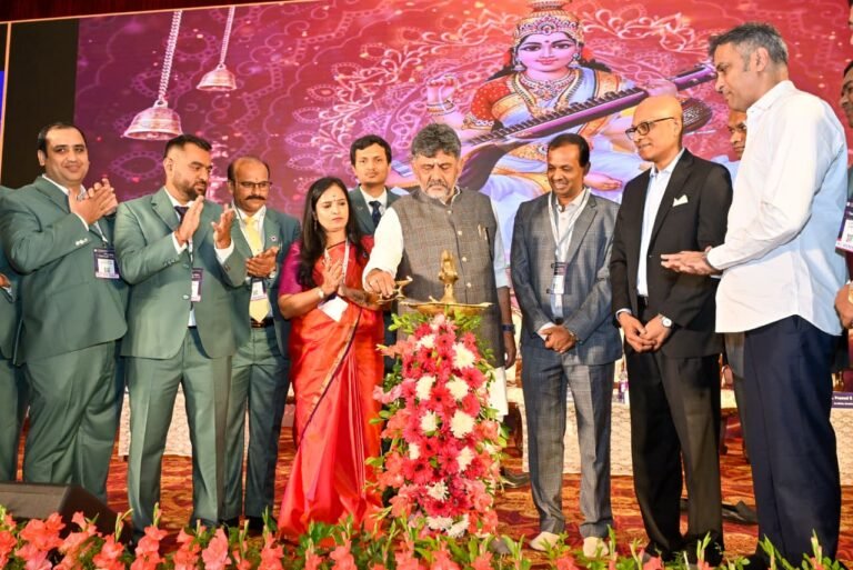 ಸರ್ಕಾರದ ಆದಾಯ ಸಂಗ್ರಹ ಹೆಚ್ಚಳಕ್ಕೆ ಮಾರ್ಗದರ್ಶನ ನೀಡಿ: ಸಿಎಂ ಡಿ ಕೆ ಶಿವಕುಮಾರ್