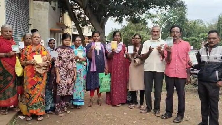 ಸರ್ವರ್ ಕೈಕೊಟ್ಟು ಅನ್ನಭಾಗ್ಯ ಅಕ್ಕಿಗೆ ಪರದಾಟ; ಬೆಳಗ್ಗೆಯಿಂದ ಕಾದು ಕಾದು ಹೈರಾಣಾದ ಫಲಾನುಭವಿಗಳು!