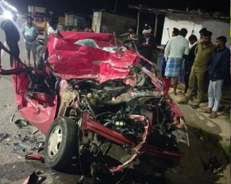 ಹಾವೇರಿಯಲ್ಲಿ ಭೀಕರ ಅಪಘಾತ: ನಿಂತಿದ್ದ ಲಾರಿಗೆ ಕಾರು ಡಿಕ್ಕಿ, ಮೂವರು ಸ್ಥಳದಲ್ಲೇ ಸಾವು!