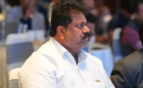 ಸಚಿವ ಸಂಪುಟ ವಿಸ್ತರಣೆಗೆ ಟ್ವಿಸ್ಟ್: ಕೊನೇ ಕ್ಷಣದಲ್ಲಿ ಮಂಕಾಳು ವೈದ್ಯ ಔಟ್, ಎಸ್.ಎಸ್. ಮಲ್ಲಿಕಾರ್ಜುನ ಇನ್!